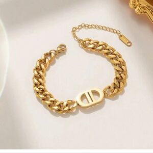 🎉🎉NEW🎉🎉 BEAUTIFUL!! 18kt over SS Double D Link Bracelet in GOLD